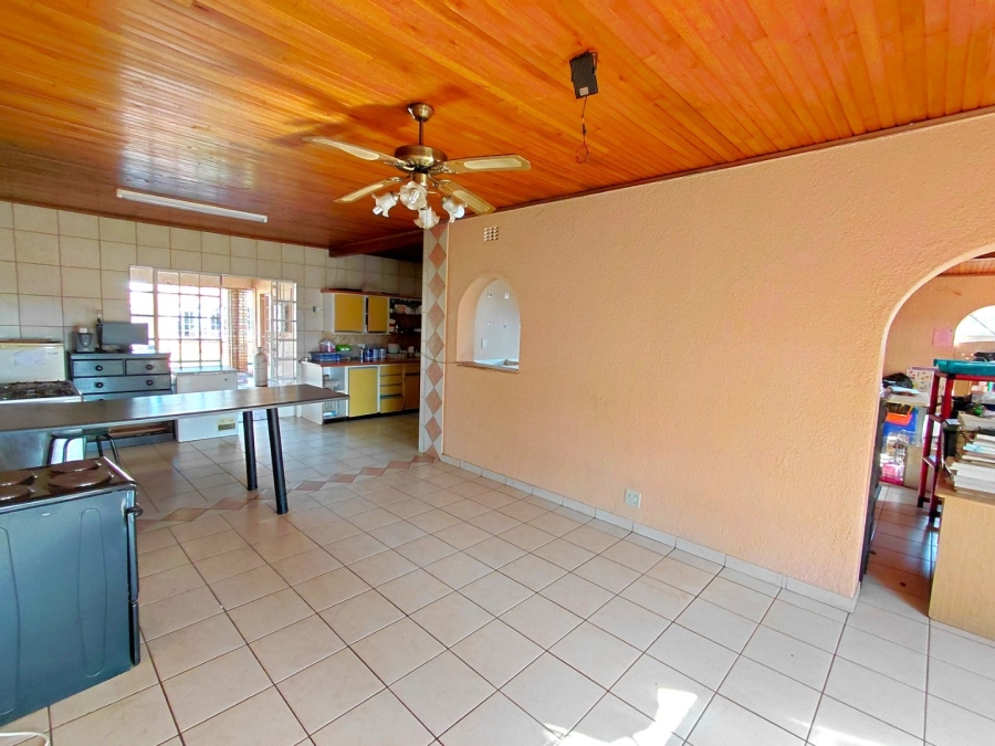 5 Bedroom Property for Sale in Klipwater Gauteng