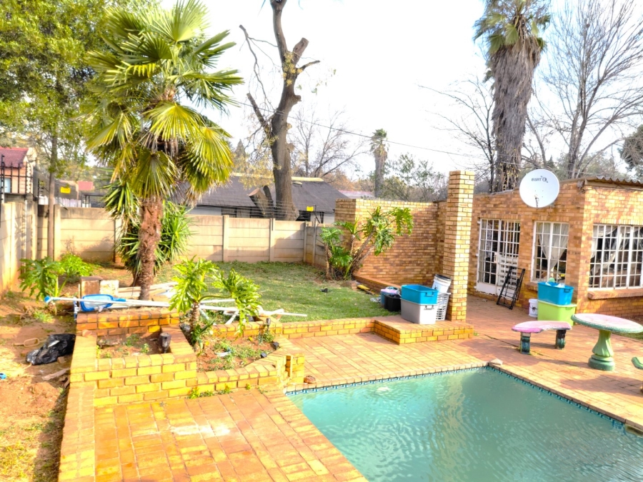 5 Bedroom Property for Sale in Klipwater Gauteng