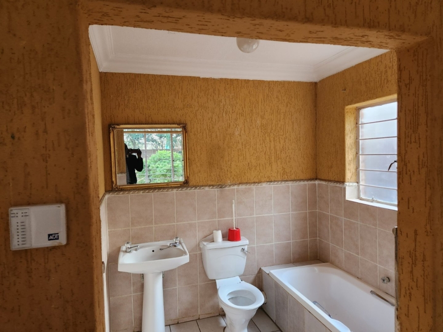  Bedroom Property for Sale in Amandasig Gauteng