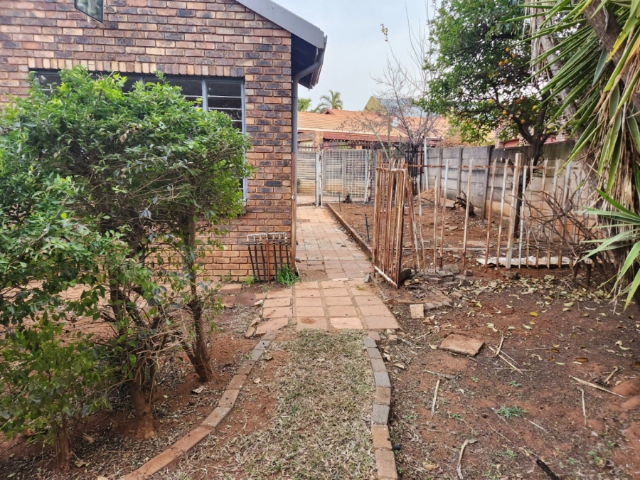  Bedroom Property for Sale in Amandasig Gauteng