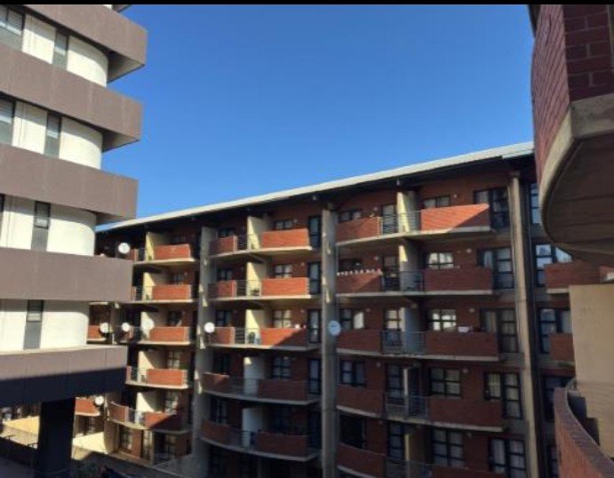 To Let 3 Bedroom Property for Rent in Milpark Gauteng