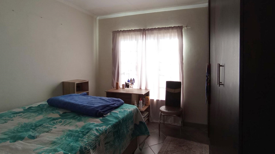 2 Bedroom Property for Sale in The Reeds Gauteng