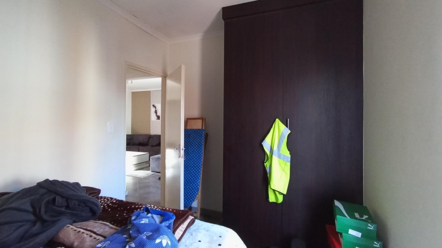2 Bedroom Property for Sale in The Reeds Gauteng