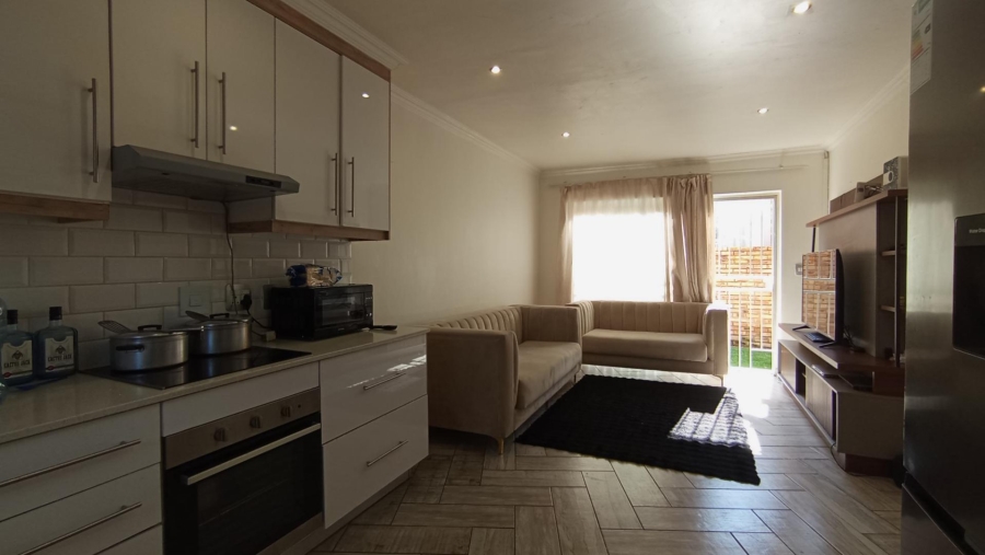 2 Bedroom Property for Sale in Kosmosdal Gauteng