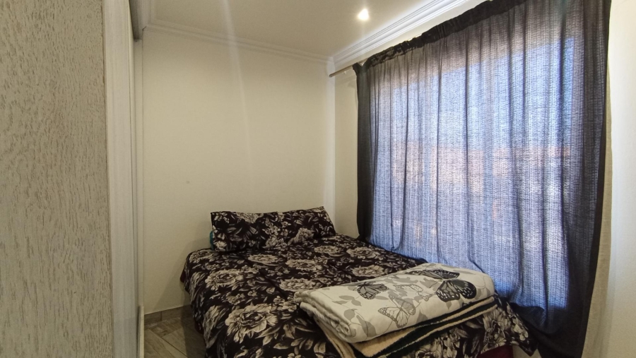 2 Bedroom Property for Sale in Kosmosdal Gauteng