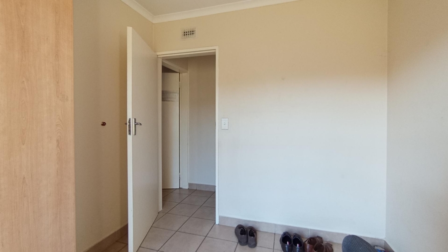 3 Bedroom Property for Sale in Olievenhoutbosch Gauteng