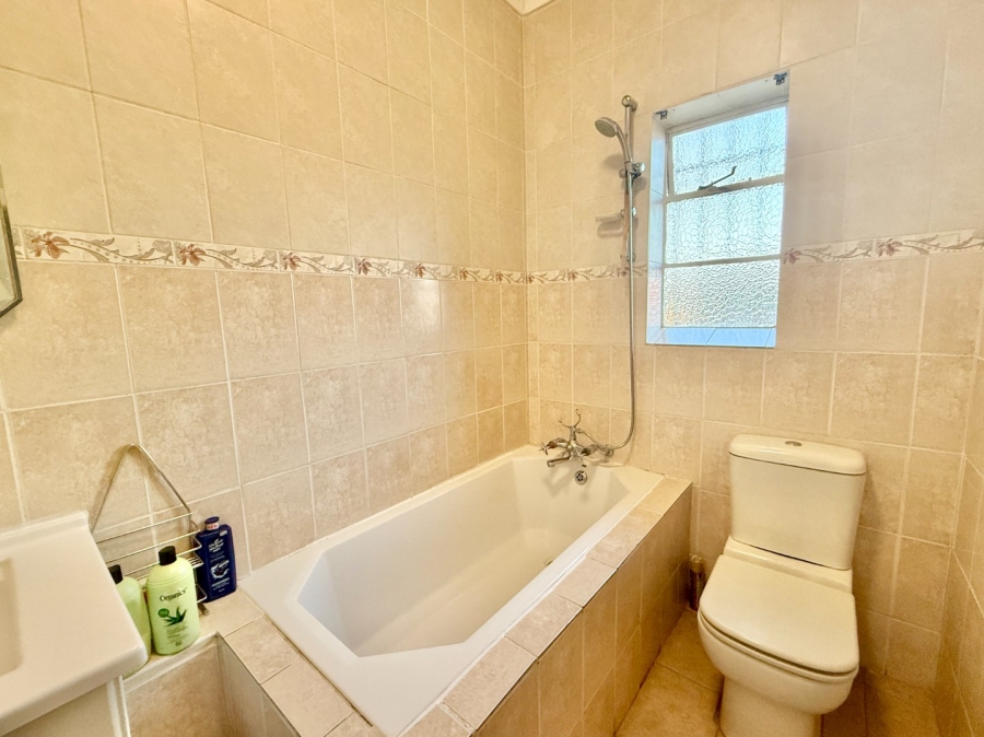 3 Bedroom Property for Sale in South Hills Gauteng