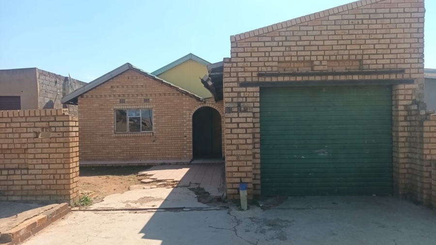 3 Bedroom Property for Sale in A P Khumalo Gauteng