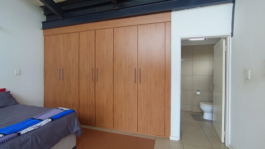 1 Bedroom Property for Sale in Amberfield Gauteng
