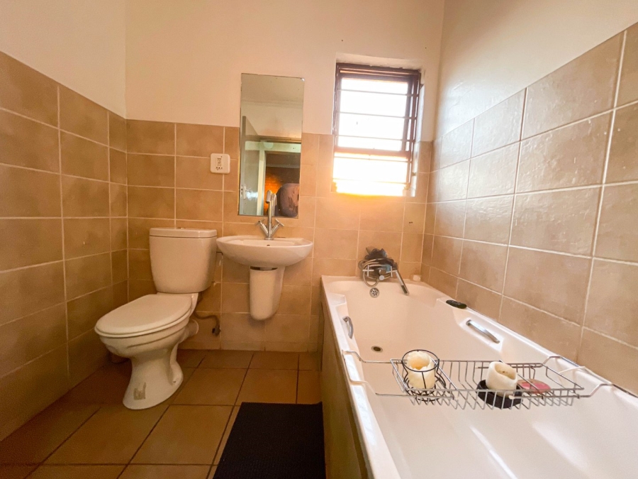 To Let 3 Bedroom Property for Rent in Halfway Gardens Gauteng