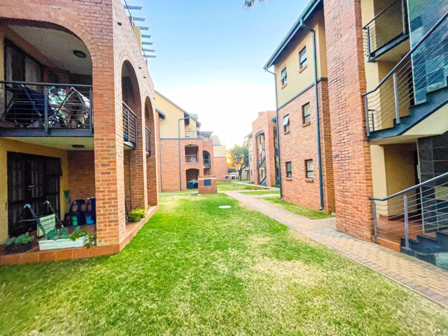 To Let 3 Bedroom Property for Rent in Halfway Gardens Gauteng