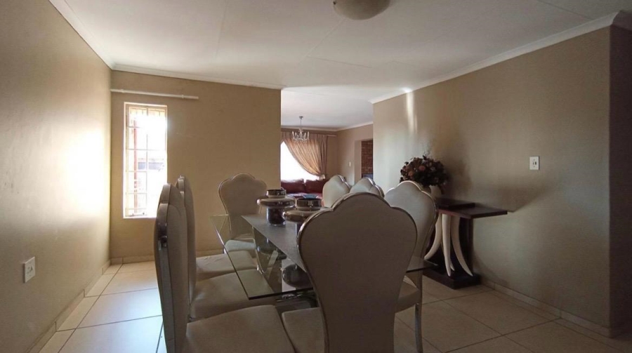 3 Bedroom Property for Sale in Amberfield Gauteng