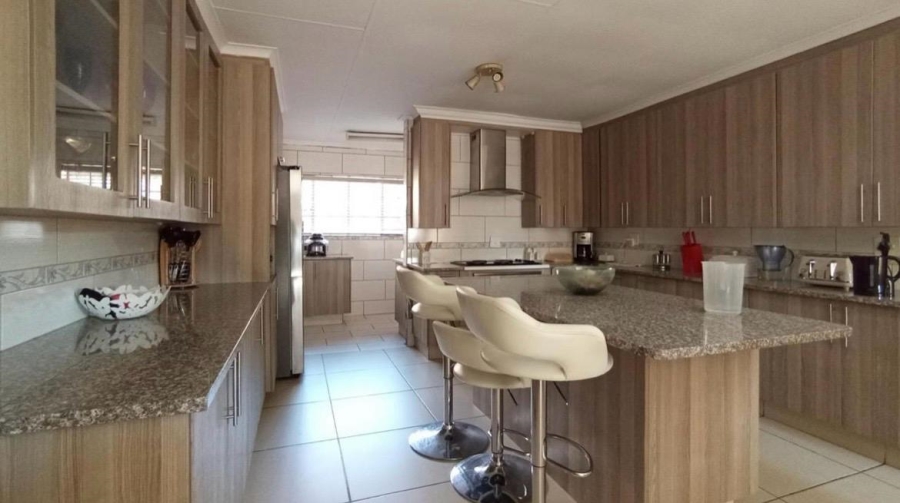 3 Bedroom Property for Sale in Amberfield Gauteng