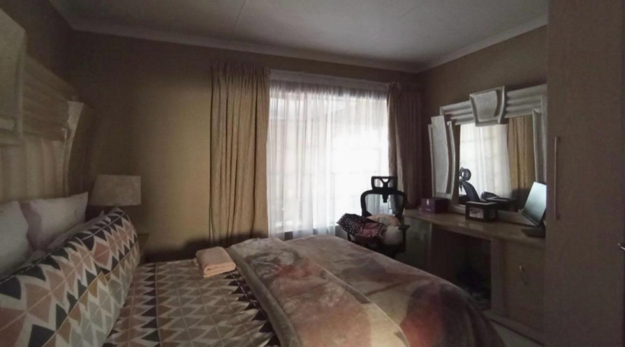 3 Bedroom Property for Sale in Amberfield Gauteng