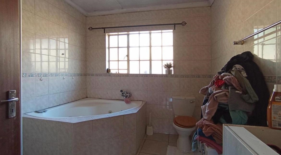 3 Bedroom Property for Sale in Amberfield Gauteng