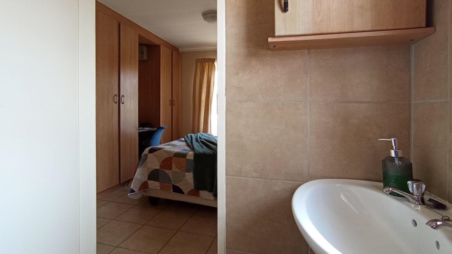 3 Bedroom Property for Sale in Olievenhoutbosch Gauteng