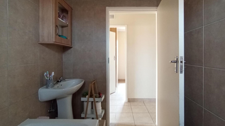 3 Bedroom Property for Sale in Olievenhoutbosch Gauteng