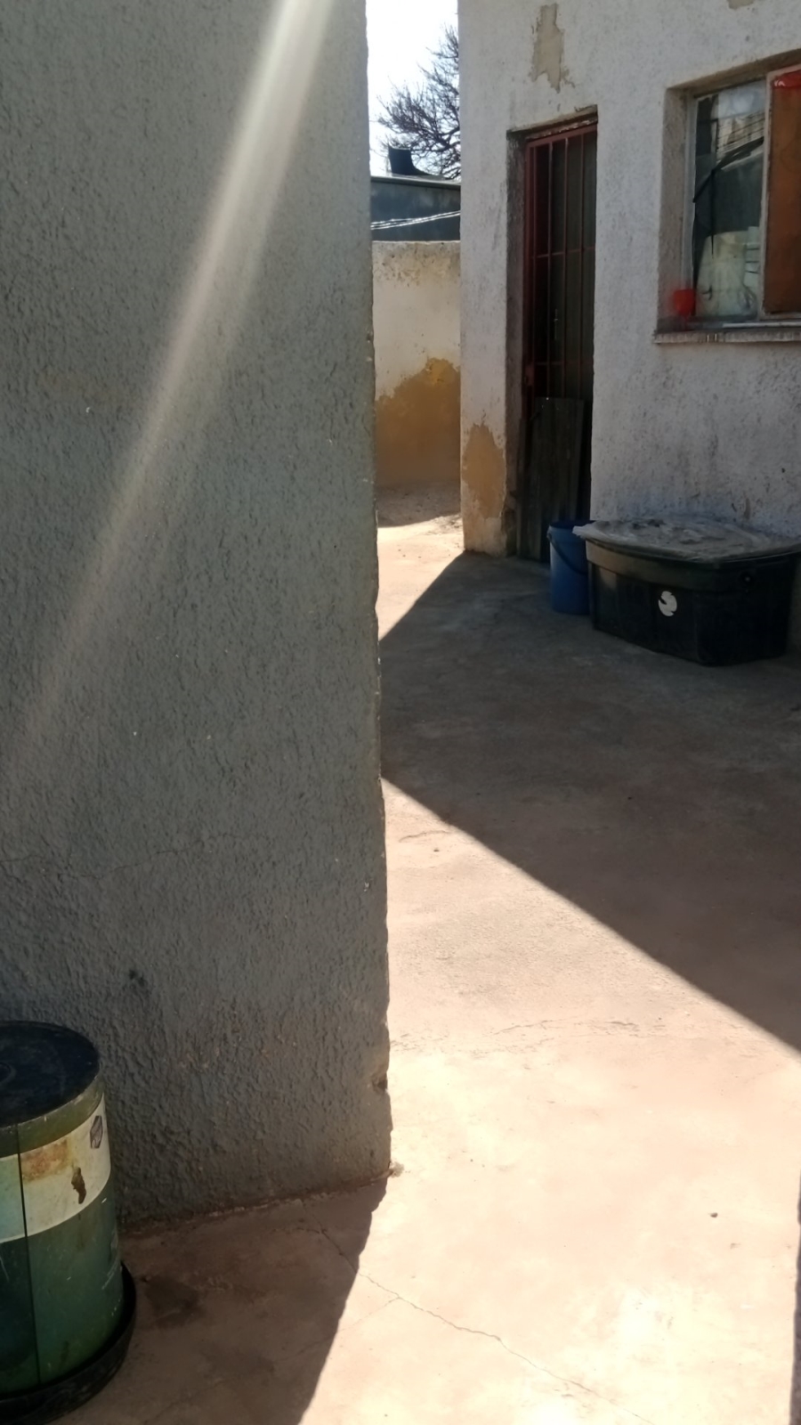 5 Bedroom Property for Sale in Chiawelo Gauteng