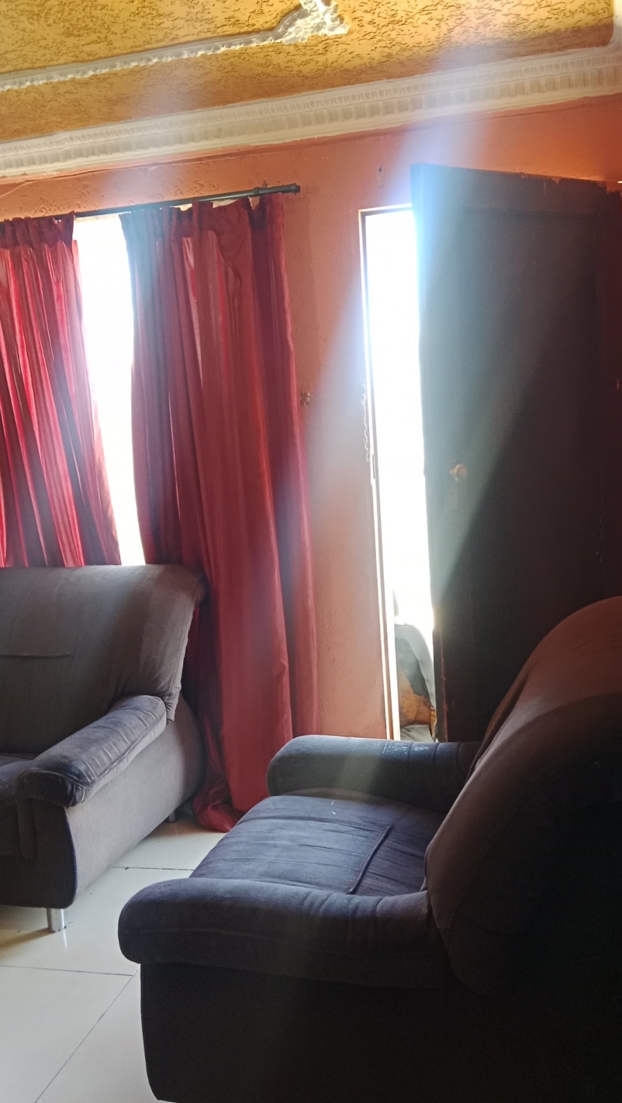 5 Bedroom Property for Sale in Chiawelo Gauteng