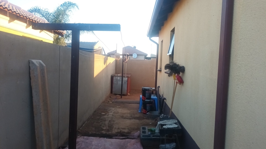 3 Bedroom Property for Sale in Windmill Park Gauteng