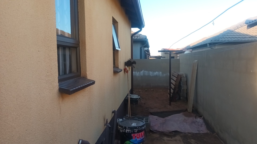 3 Bedroom Property for Sale in Windmill Park Gauteng