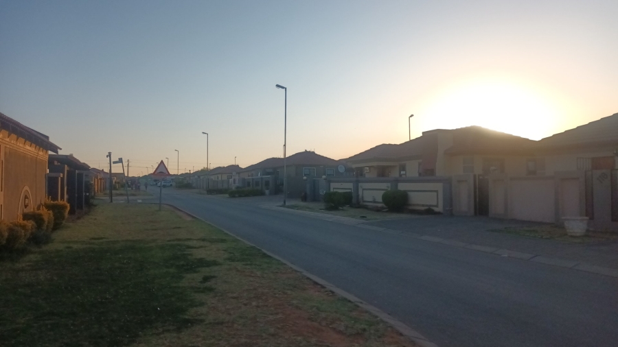 3 Bedroom Property for Sale in Windmill Park Gauteng