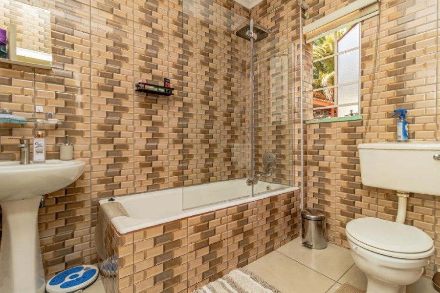 4 Bedroom Property for Sale in Birch Acres Gauteng