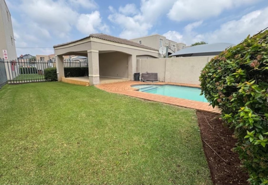 To Let 2 Bedroom Property for Rent in Jansenpark Gauteng