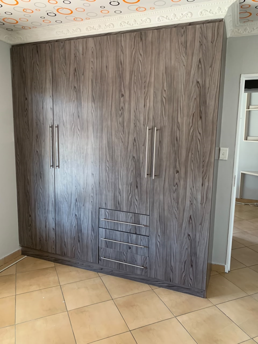 To Let  Bedroom Property for Rent in Waterfall View Gauteng