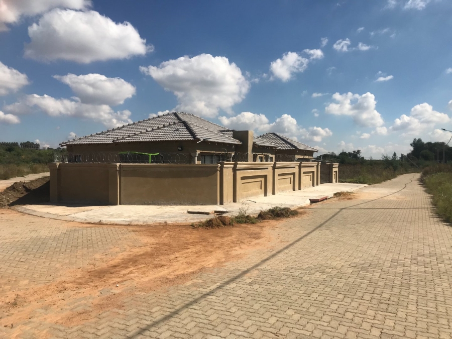  Bedroom Property for Sale in Randfontein Central Gauteng