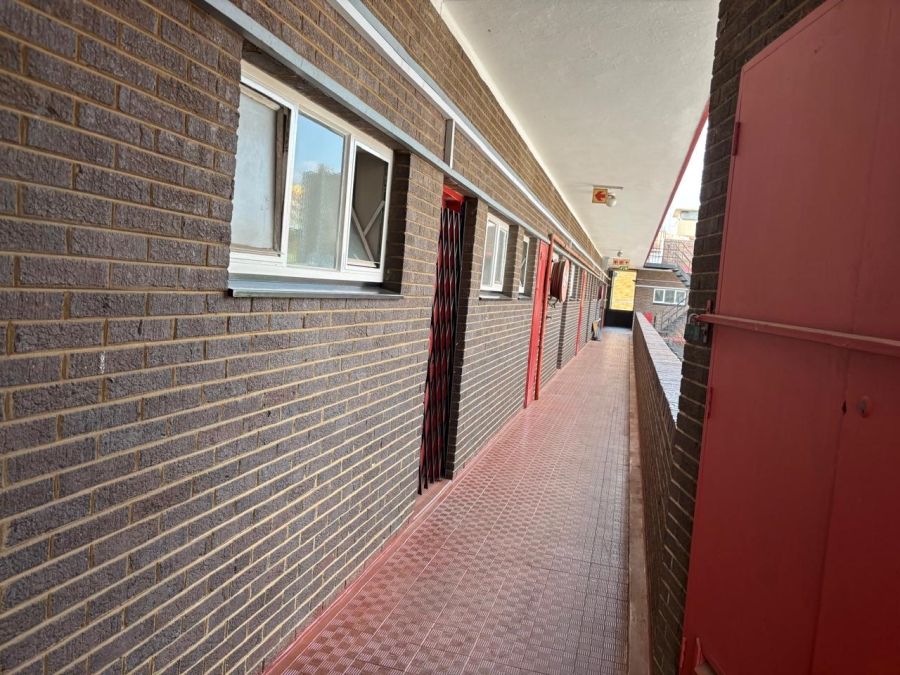 2 Bedroom Property for Sale in Pretoria Central Gauteng