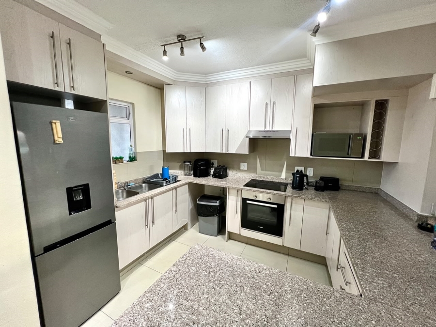 2 Bedroom Property for Sale in Illovo Gauteng