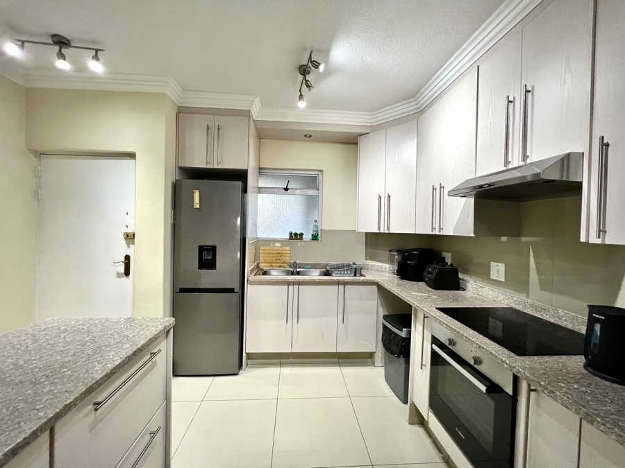 2 Bedroom Property for Sale in Illovo Gauteng