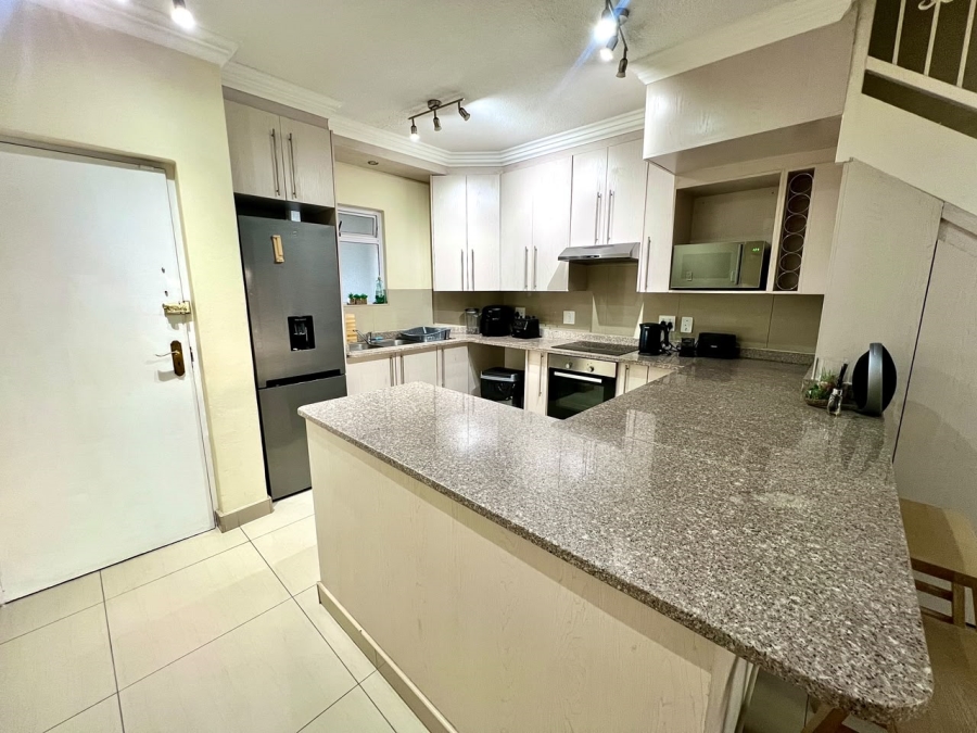 2 Bedroom Property for Sale in Illovo Gauteng