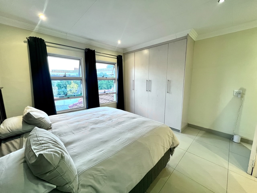 2 Bedroom Property for Sale in Illovo Gauteng