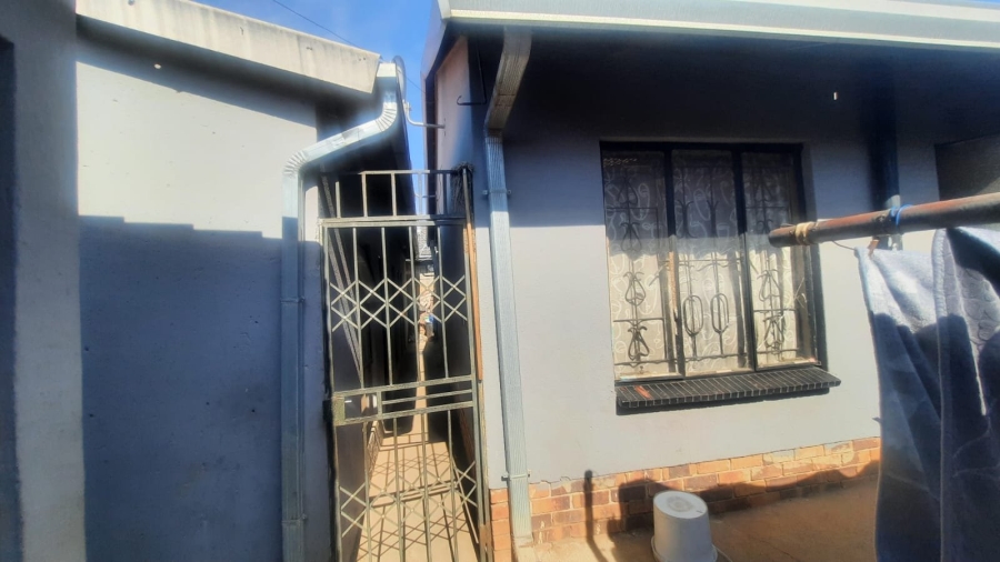 9 Bedroom Property for Sale in Isithame Gauteng