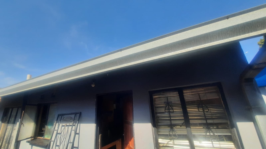 9 Bedroom Property for Sale in Isithame Gauteng