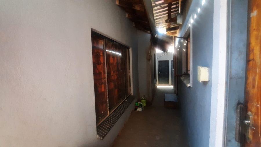 9 Bedroom Property for Sale in Isithame Gauteng