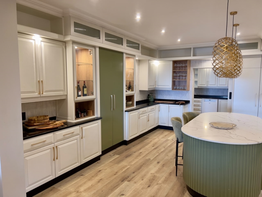 5 Bedroom Property for Sale in Waterkloof Gauteng