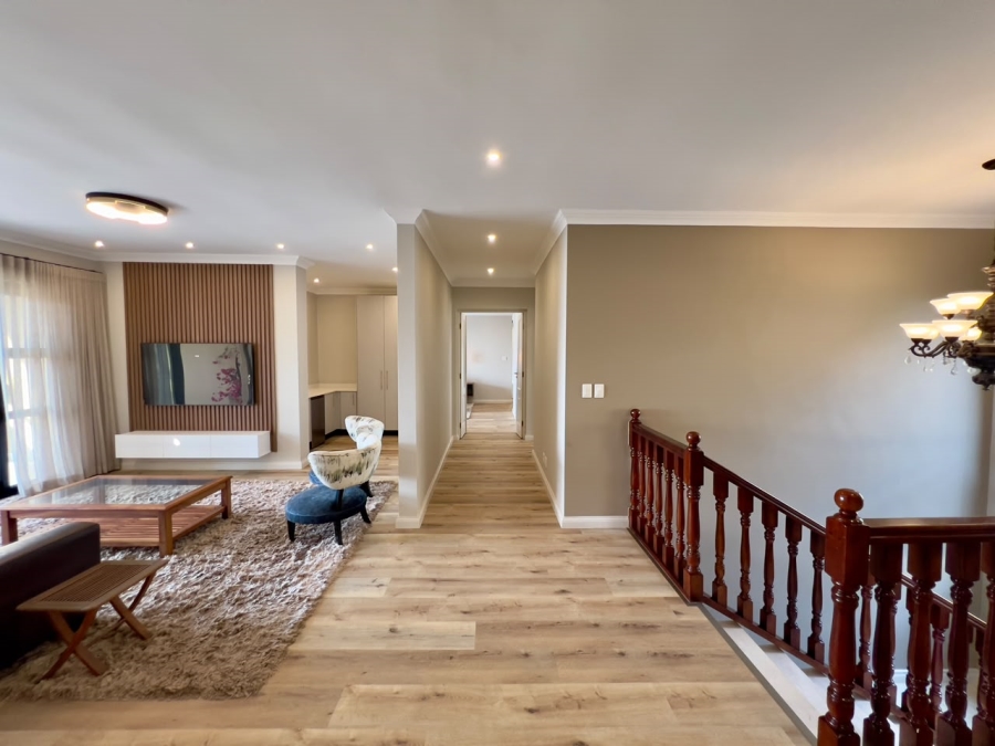 5 Bedroom Property for Sale in Waterkloof Gauteng