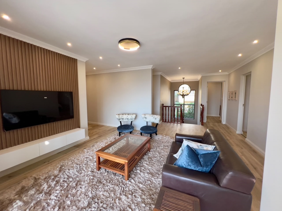 5 Bedroom Property for Sale in Waterkloof Gauteng