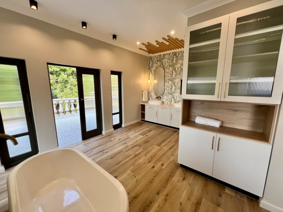 5 Bedroom Property for Sale in Waterkloof Gauteng