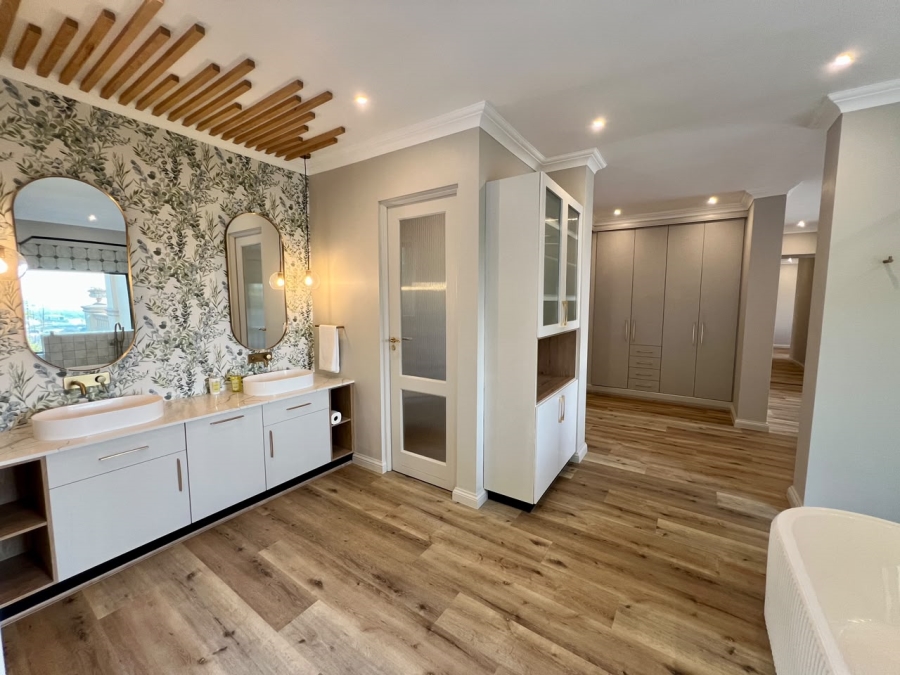 5 Bedroom Property for Sale in Waterkloof Gauteng