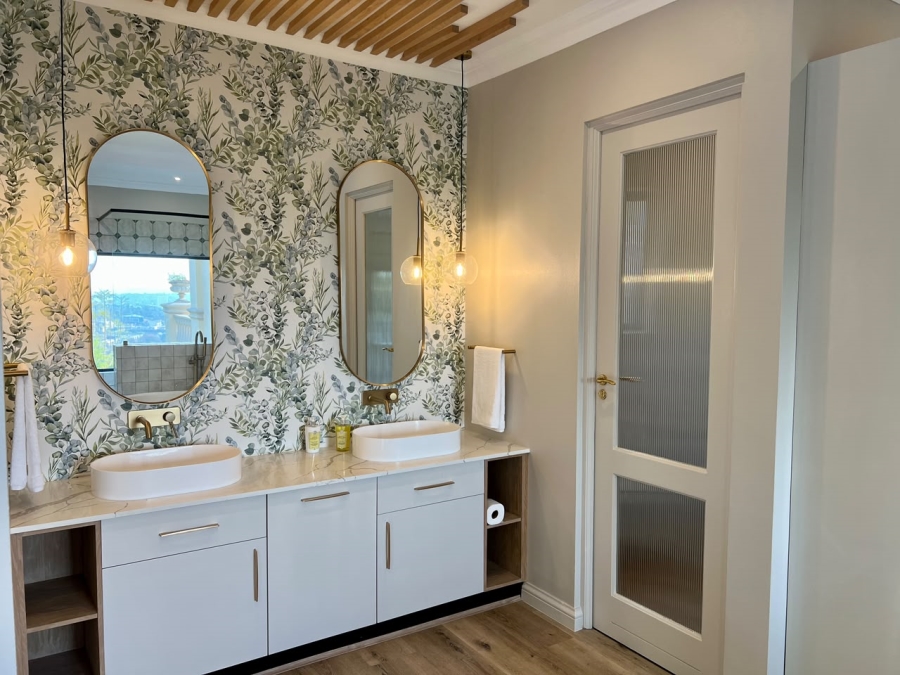 5 Bedroom Property for Sale in Waterkloof Gauteng