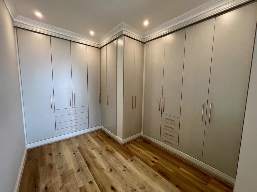 5 Bedroom Property for Sale in Waterkloof Gauteng