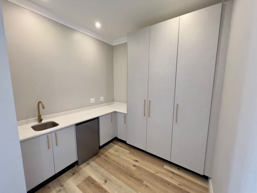 5 Bedroom Property for Sale in Waterkloof Gauteng