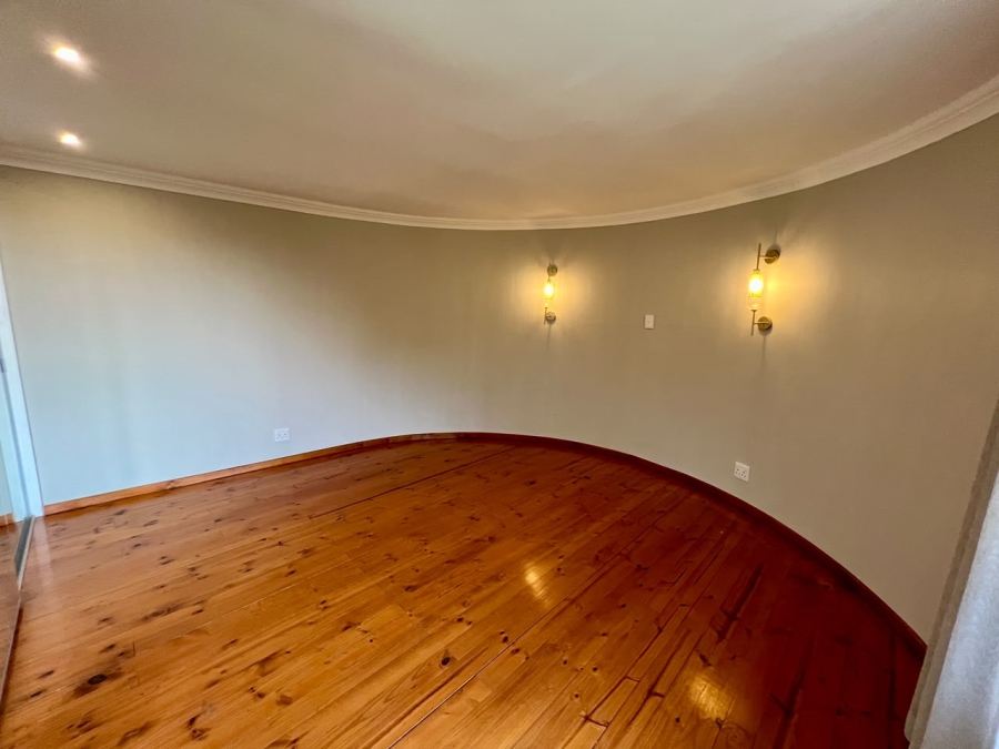 5 Bedroom Property for Sale in Waterkloof Gauteng