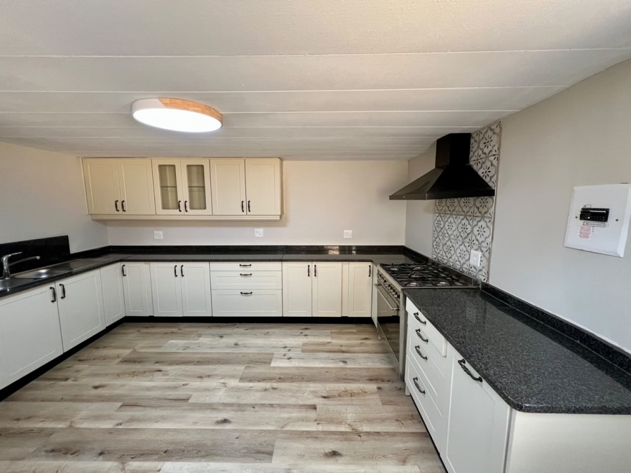 5 Bedroom Property for Sale in Waterkloof Gauteng
