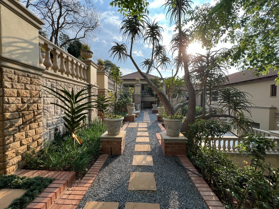 5 Bedroom Property for Sale in Waterkloof Gauteng