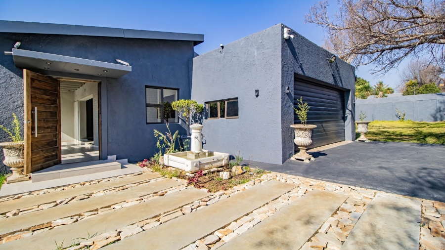 4 Bedroom Property for Sale in Edenvale Central Gauteng